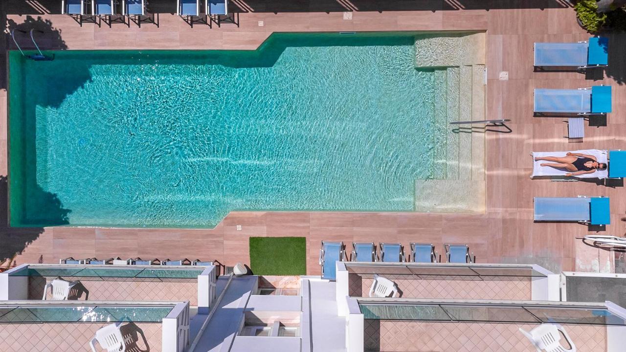 Hotel Rondinella E Viola Rimini Buitenkant foto
